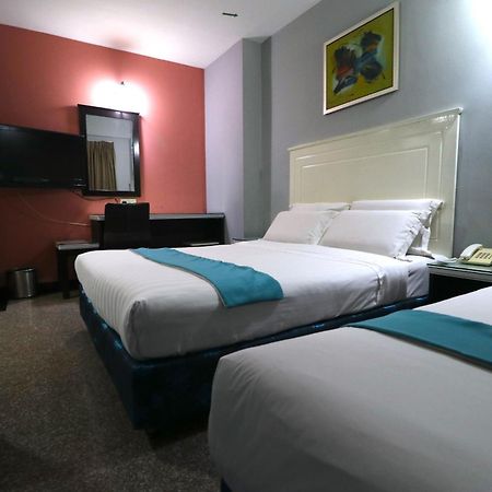 Hotel Sri Puchong Bagian luar foto