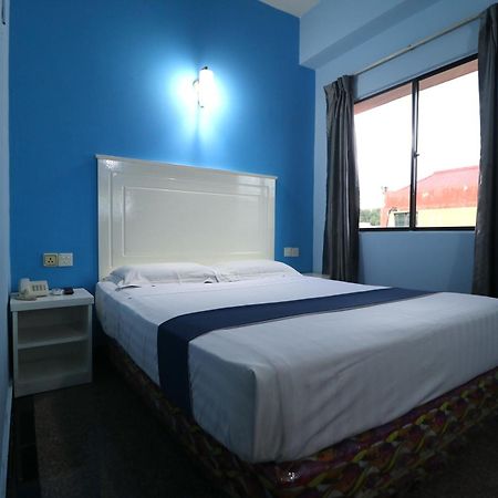 Hotel Sri Puchong Bagian luar foto