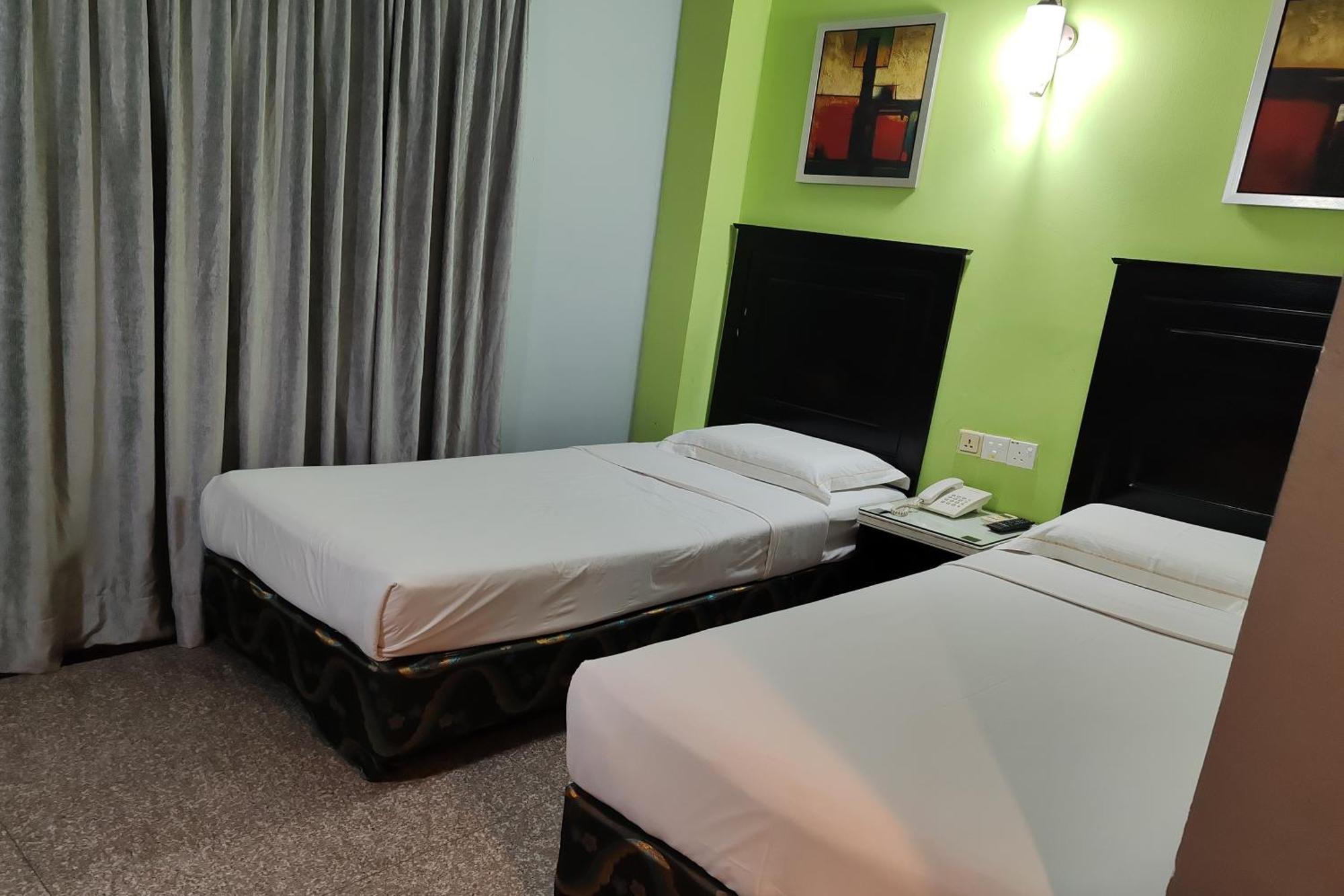 Hotel Sri Puchong Bagian luar foto