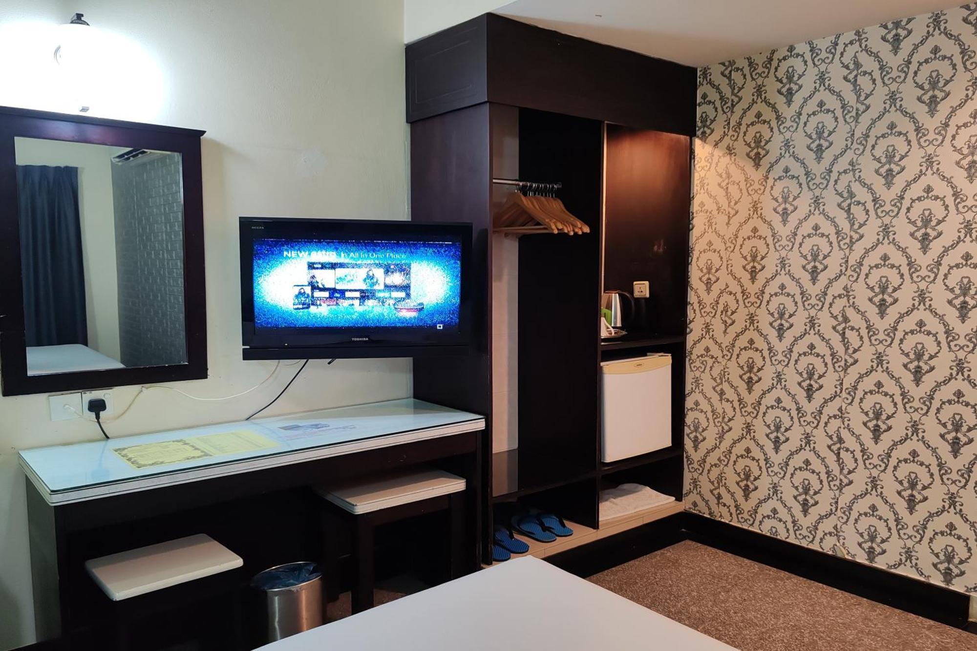 Hotel Sri Puchong Bagian luar foto