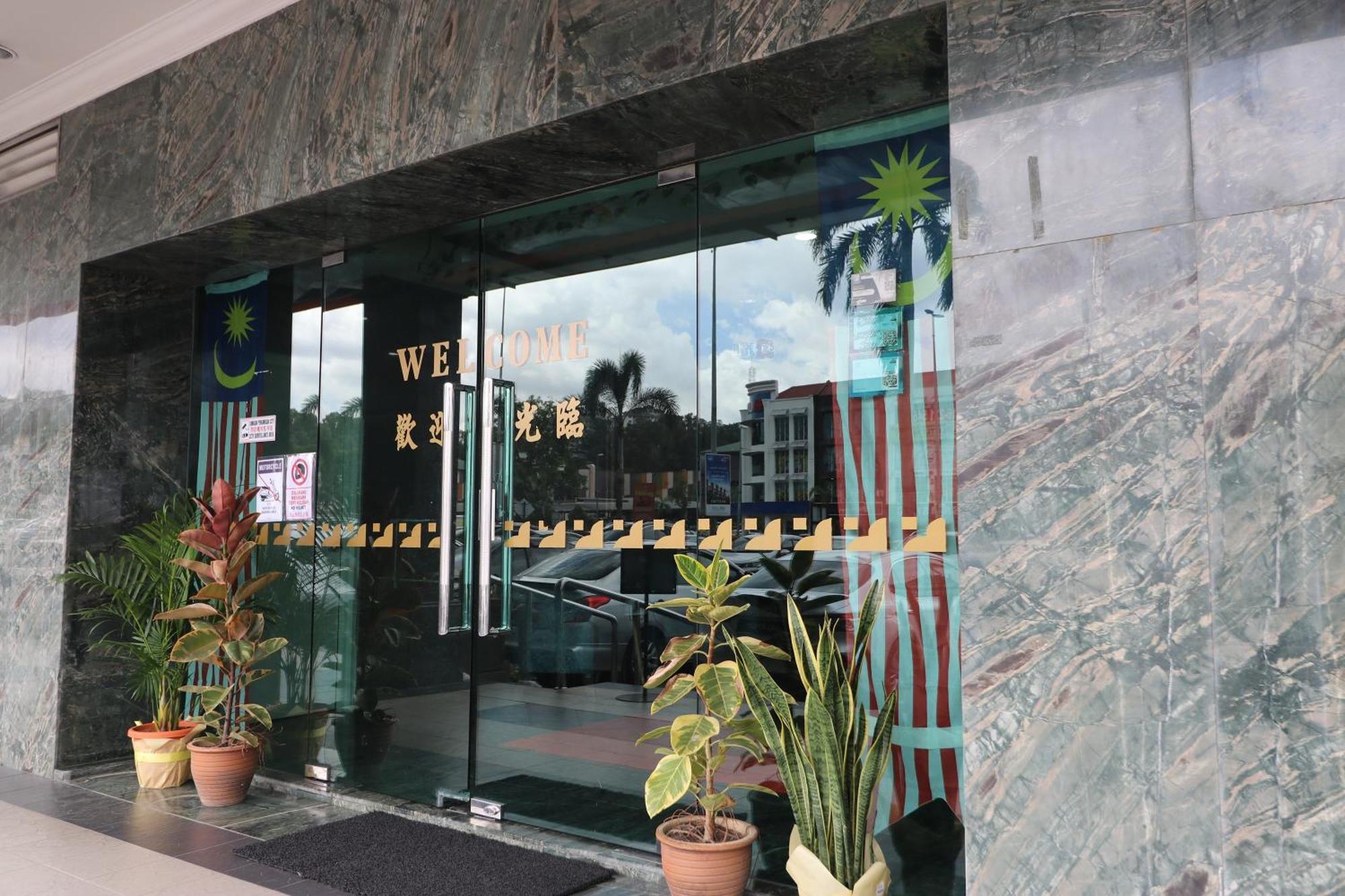 Hotel Sri Puchong Bagian luar foto