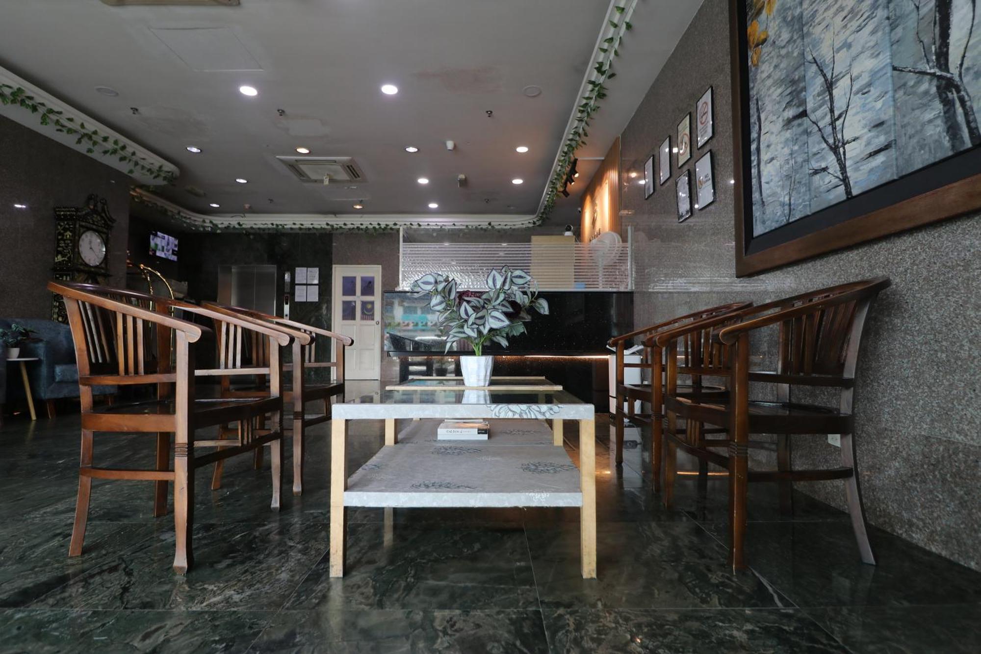 Hotel Sri Puchong Bagian luar foto